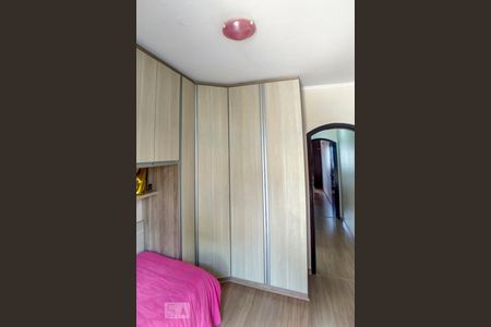 Casa à venda com 180m², 3 quartos e 1 vaga Casa à venda com 180m², 3 quartos e 1 vagaDormitório 2