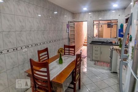 Casa à venda com 180m², 3 quartos e 1 vaga Casa à venda com 180m², 3 quartos e 1 vagaCozinha