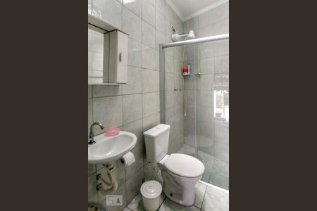 Casa à venda com 180m², 3 quartos e 1 vaga Casa à venda com 180m², 3 quartos e 1 vagaBanheiro da Edícula