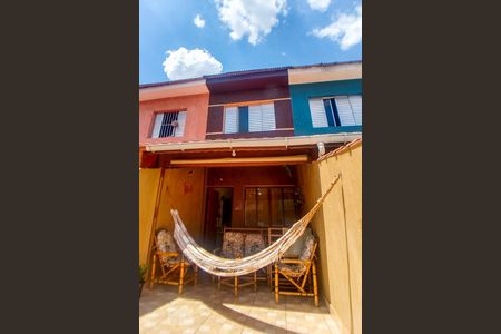 Casa à venda com 180m², 3 quartos e 1 vaga Casa à venda com 180m², 3 quartos e 1 vagavaranda