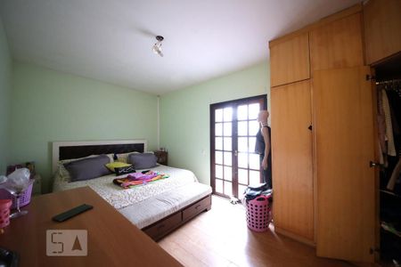 Casa à venda com 176m², 3 quartos e 2 vagasSuíte