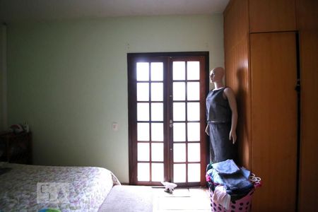 Casa à venda com 176m², 3 quartos e 2 vagasSuíte - Varanda