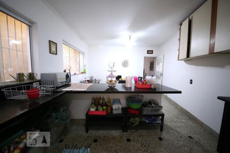 Casa à venda com 176m², 3 quartos e 2 vagasCozinha