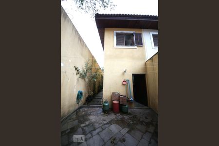 Casa à venda com 176m², 3 quartos e 2 vagasFachada Posterior