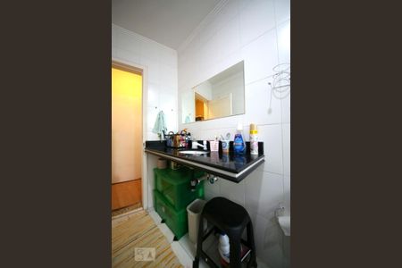 Casa à venda com 176m², 3 quartos e 2 vagasSuíte - Banheiro