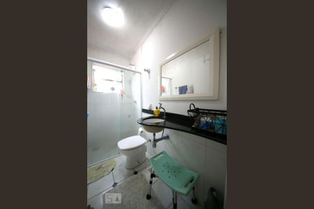 Casa à venda com 176m², 3 quartos e 2 vagasBanheiro