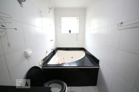 Casa à venda com 176m², 3 quartos e 2 vagasSuíte - Banheiro