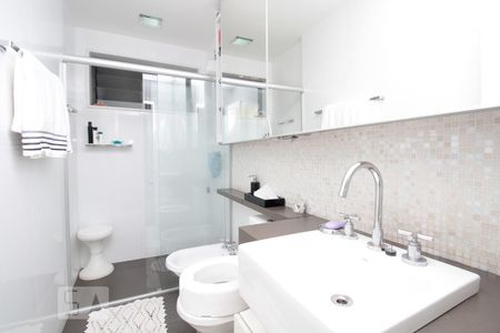 Apartamento para alugar com 190m², 4 quartos e 4 vagasBanheiro