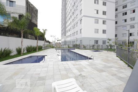 Apartamento à venda com 42m², 2 quartos e sem vagaÁrea comum - Piscina