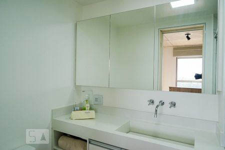 Apartamento à venda com 70m², 1 quarto e 1 vagaBanheiro