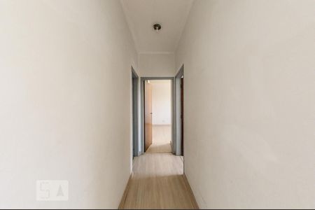 Corredor de apartamento à venda com 2 quartos, 115m² em Centro, Campinas