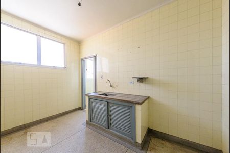Apartamento à venda com 115m², 2 quartos e sem vaga Apartamento à venda com 115m², 2 quartos e sem vagaCozinha