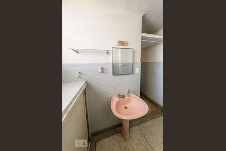 Apartamento à venda com 115m², 2 quartos e sem vaga Apartamento à venda com 115m², 2 quartos e sem vagaBanheiro