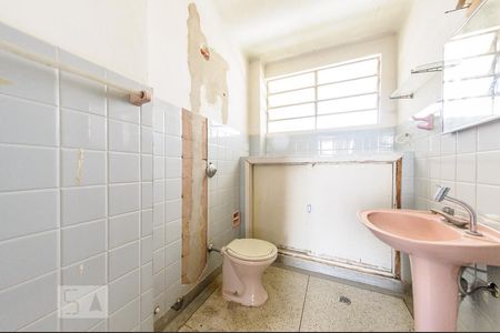 Apartamento à venda com 115m², 2 quartos e sem vaga Apartamento à venda com 115m², 2 quartos e sem vagaBanheiro