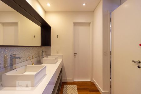 Apartamento à venda com 120m², 3 quartos e 2 vagasBanheiro Suíte Master