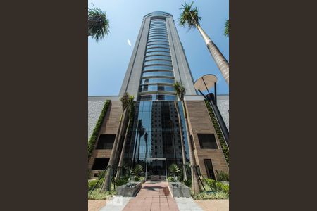 Apartamento à venda com 120m², 3 quartos e 2 vagasFachada