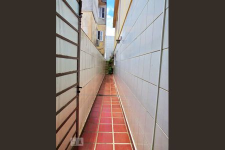 Casa de condomínio à venda com 125m², 3 quartos e 2 vagasCorredor