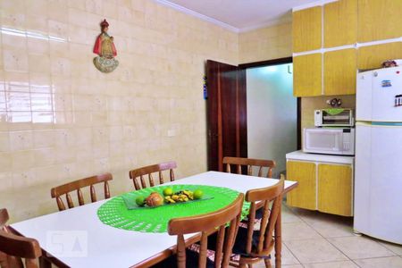 Casa de condomínio à venda com 125m², 3 quartos e 2 vagasCozinha