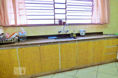 Casa de condomínio à venda com 125m², 3 quartos e 2 vagasCozinha