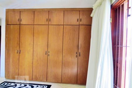 Casa de condomínio à venda com 125m², 3 quartos e 2 vagassuíte 