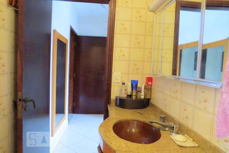 Casa de condomínio à venda com 125m², 3 quartos e 2 vagassuíte 