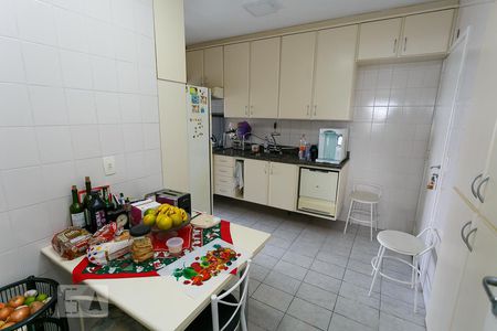 Apartamento à venda com 110m², 3 quartos e 2 vagasCozinha