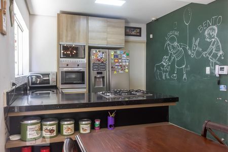 Casa à venda com 190m², 2 quartos e 2 vagas Casa à venda com 190m², 2 quartos e 2 vagasCozinha