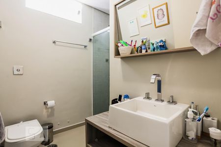 Casa à venda com 190m², 2 quartos e 2 vagas Casa à venda com 190m², 2 quartos e 2 vagasBanheiro Suíte 2