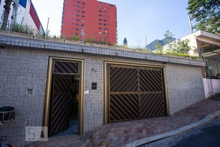 Casa à venda com 366m², 6 quartos e 5 vagasFachada da casa