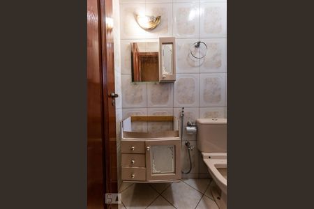 Casa à venda com 366m², 6 quartos e 5 vagasBanheiro 2