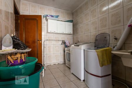 Casa à venda com 366m², 6 quartos e 5 vagasLavanderia