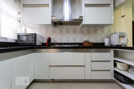 Casa à venda com 366m², 6 quartos e 5 vagasCozinha