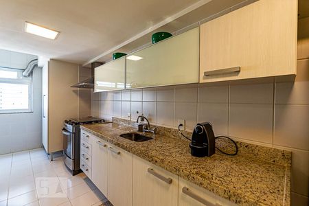 Apartamento à venda com 116m², 3 quartos e 2 vagasCozinha 