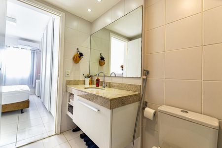 Apartamento à venda com 116m², 3 quartos e 2 vagasBanheiro da Suite 2