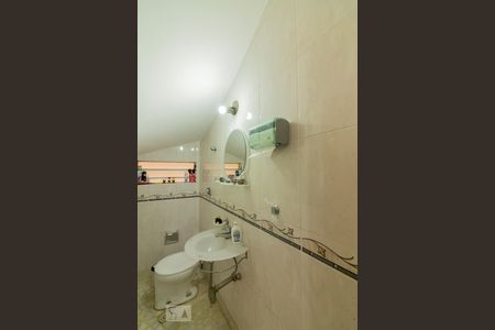 Lavabo de casa para alugar com 3 quartos, 220m² em Moema, São Paulo