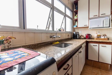 Casa à venda com 150m², 3 quartos e 3 vagasCozinha - Armários