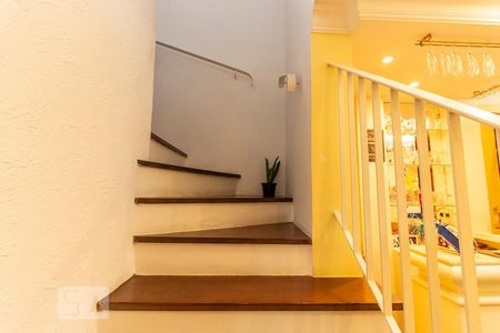 Escada de casa à venda com 3 quartos, 150m² em Jardim Consorcio, São Paulo