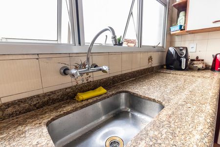 Casa à venda com 150m², 3 quartos e 3 vagasCozinha - Torneira