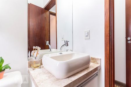 Casa à venda com 150m², 3 quartos e 3 vagasBanheiro da Suíte 1