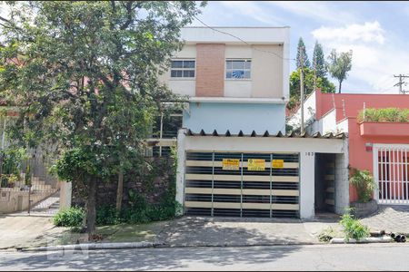 Casa à venda com 350m², 3 quartos e 2 vagasFachada