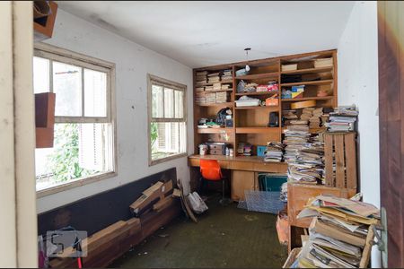 Casa à venda com 350m², 3 quartos e 2 vagasQuarto de Empregada