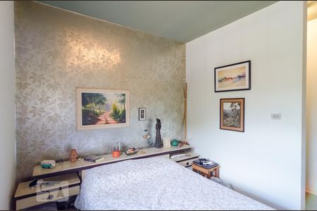 Casa à venda com 350m², 3 quartos e 2 vagasSuíte