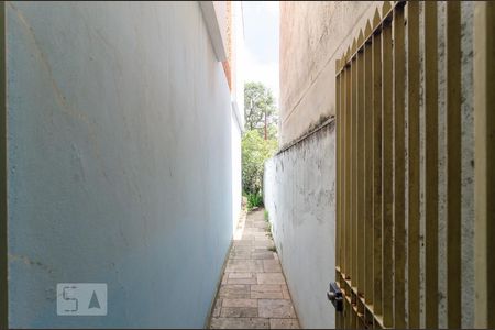 Casa à venda com 350m², 3 quartos e 2 vagasCorredor Externo