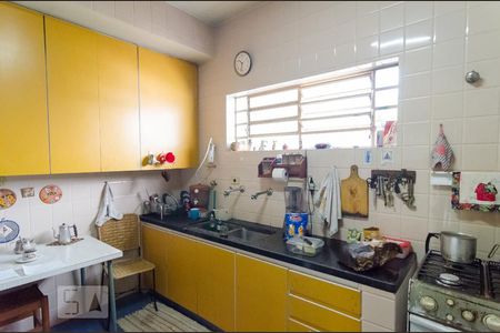 Casa à venda com 350m², 3 quartos e 2 vagasCozinha