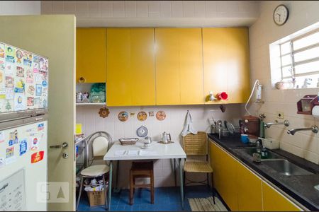 Casa à venda com 350m², 3 quartos e 2 vagasCozinha