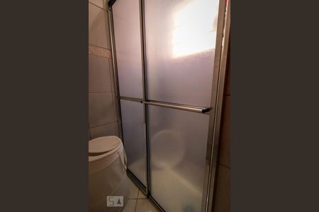 Casa à venda com 150m², 3 quartos e 4 vagasBanheiro da Suíte 2