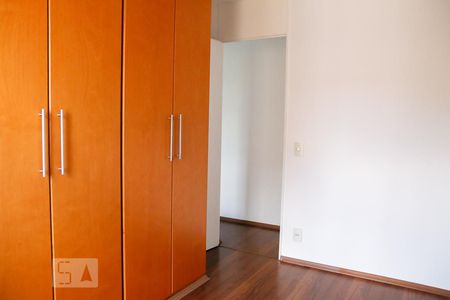 Quarto 1 de apartamento para alugar com 2 quartos, 50m² em Vila Emir, São Paulo