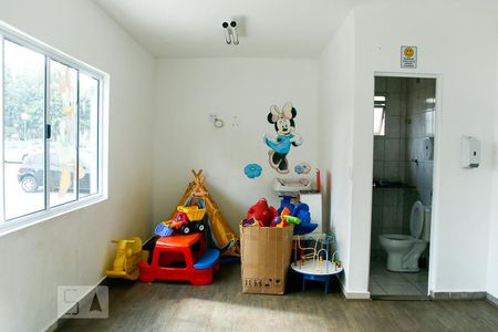 Apartamento para alugar com 50m², 2 quartos e 1 vaga Apartamento para alugar com 50m², 2 quartos e 1 vagaÁrea Comum - Brinquedoteca