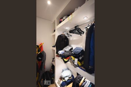 Apartamento à venda com 317m², 4 quartos e 5 vagasArmário da suíte 1