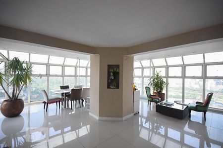 Varanda de apartamento à venda com 4 quartos, 317m² em Paraíso do Morumbi, São Paulo